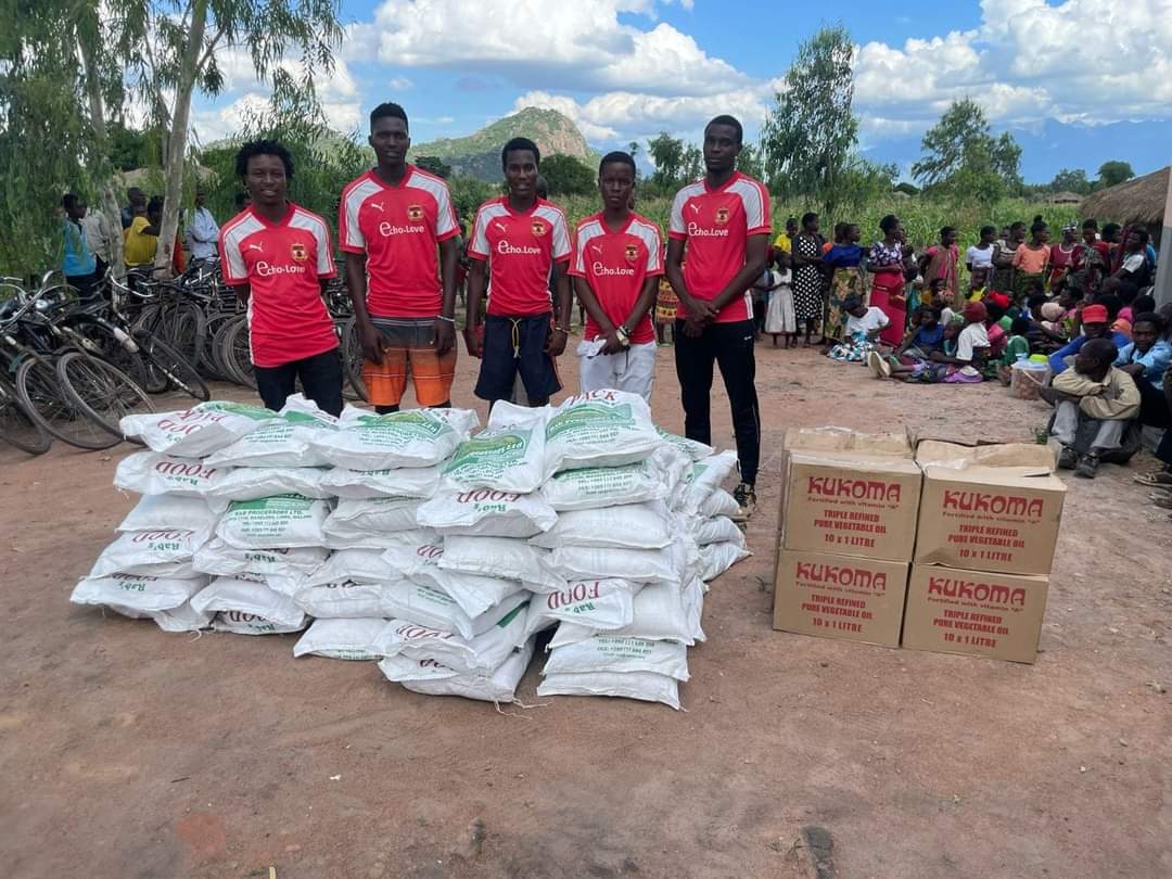 Nyambadwe United reaches out to people with relief food