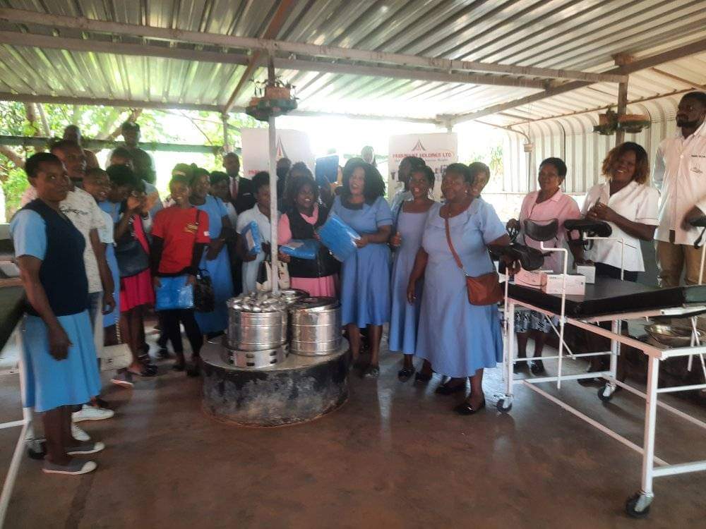 Paramount Holdings Donates Medical Equipments To Area 25 Health Centre