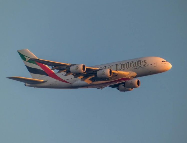 Flying High with the World-Class Service of Emirates 5 sky aircraft fixed wing aircraft air travel airliner wing 1696922 pxhere.com