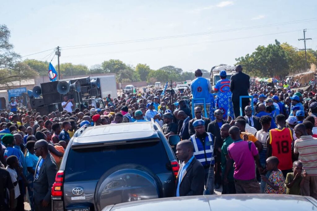 Huge crowd of DPP supporters welcoming DPP running mate Dr Jane Ansah in Chikhwawa