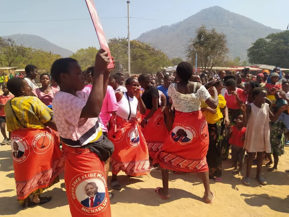 Odya zake alibe Mlandu supporters dancing for vice president and Odya zake alibe Mlandu Dr Micheal Usi at Monkey bay in Mangochi