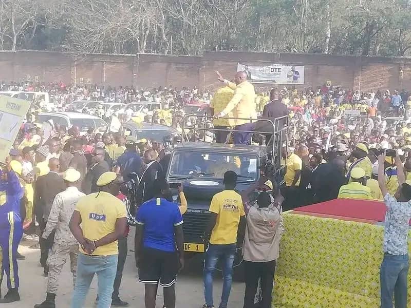 UDF Presidential candidate Atupele Muluzi waving his supporters at Nyambadwe in Blantyre,