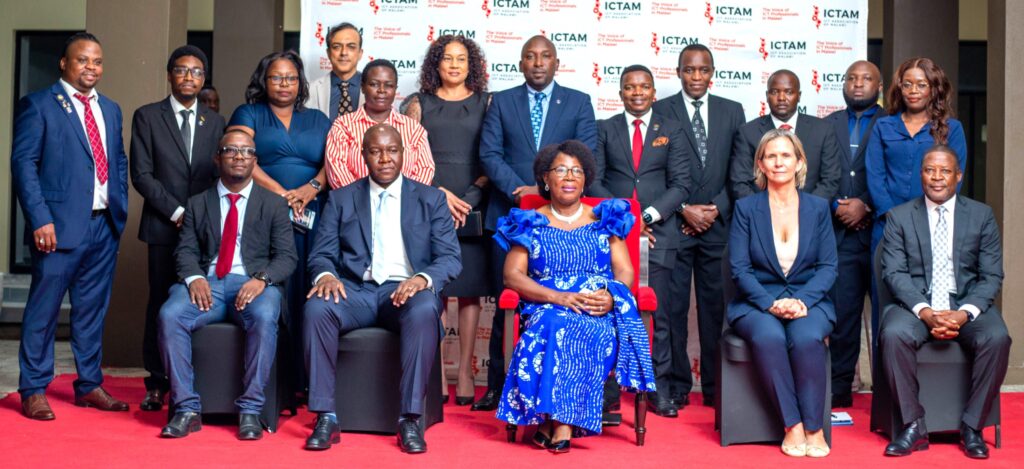 dignitaries pose for a group photo during the launch of ictam annual conference (002)