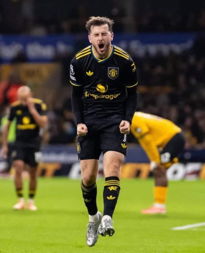 Manchester United Storm Past Wolves 4–1, Eyes Set on Top-Four Finish fb img 1765259708054