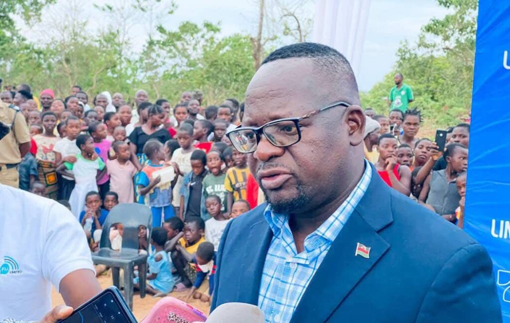 Government Reaffirms Strong Partnership With Media as Linga FM Radio Launches in Kasungu fb img 1765338273717