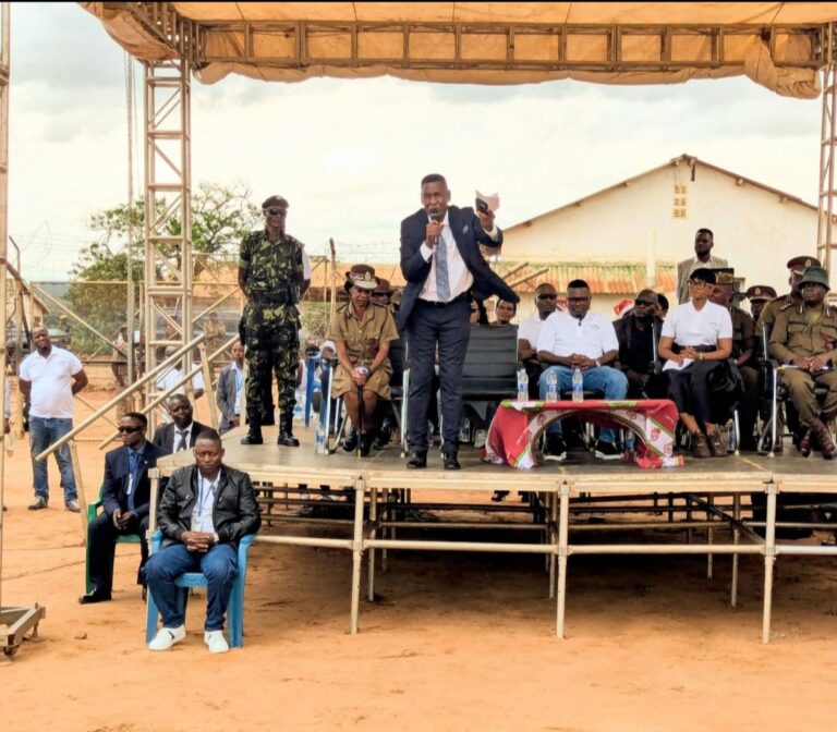 Mutharika Donates Cattle, K5 Million to Maula Prison Staff as Government Eyes Chikangawa Probe