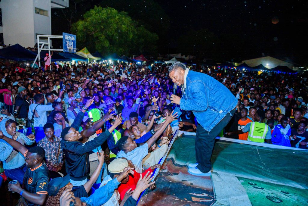 Kell Kay engages the audience during his performance