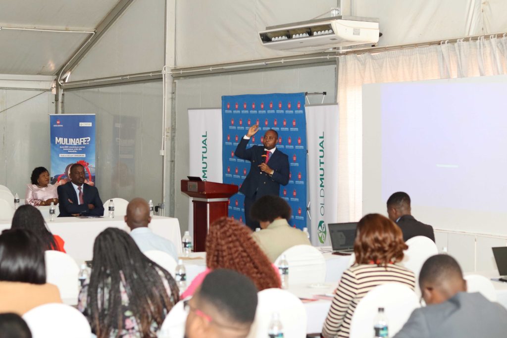 Chibwe making presentaion on the Auto360 product to clients at Sunbird Lilongwe 002