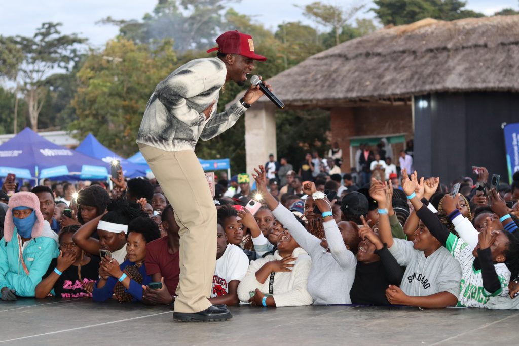 Saint performing Una at the NBM SME Day 002