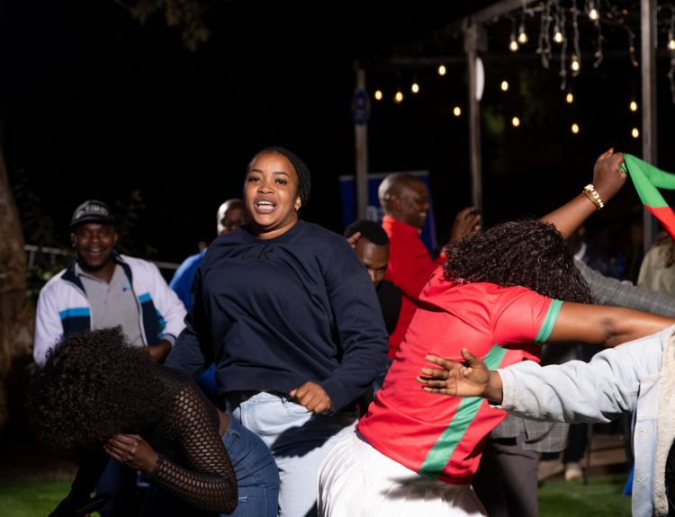 Fans at Cafe 92 dancing after Scorchers win 002
