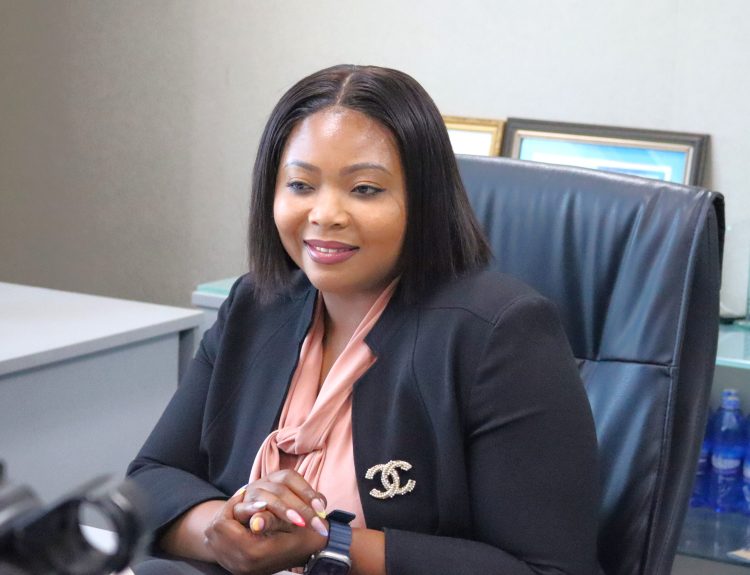 Akossa Mphepo Hiwa 002