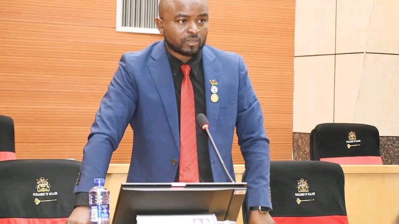 Mfune calls Area 25B residents to register students for bursary scheme