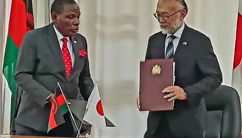 Malawi, Japan Sign K4.4 Billion Road Equipment Grant